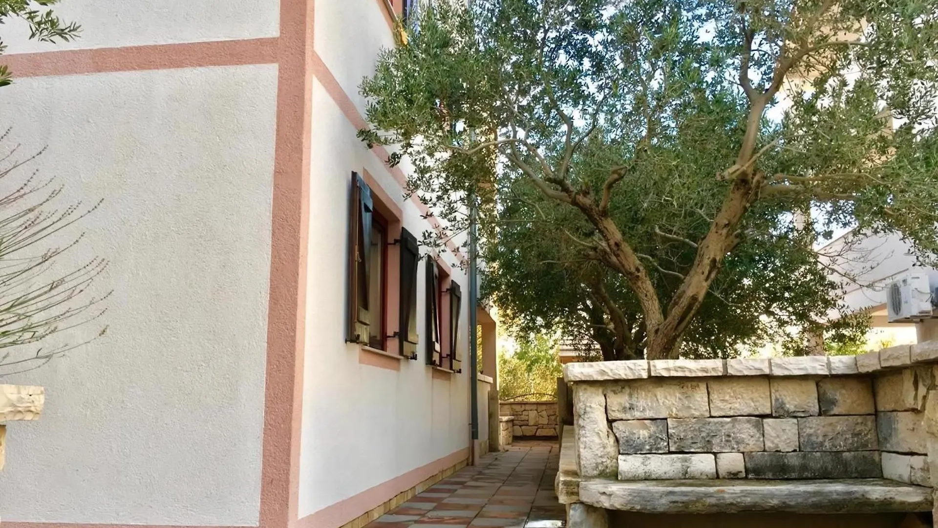 Apartment Wunderschoenes Appartement In Maslenica Mit Balkon
