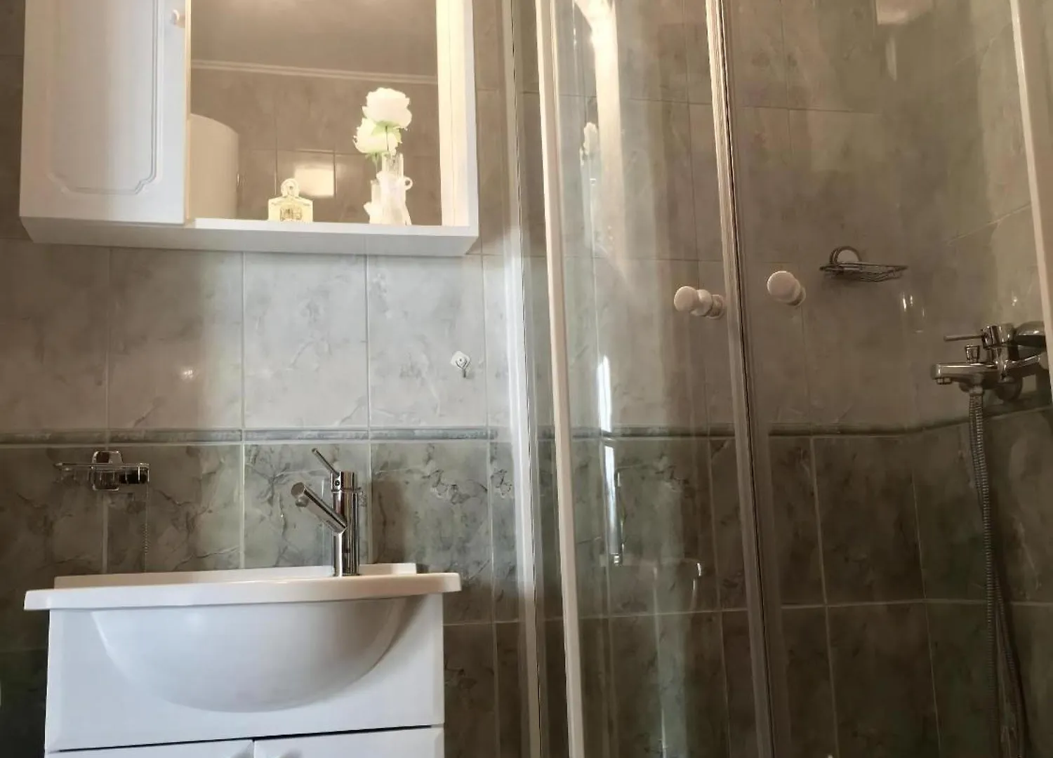 Wunderschoenes Appartement In Maslenica Mit Balkon