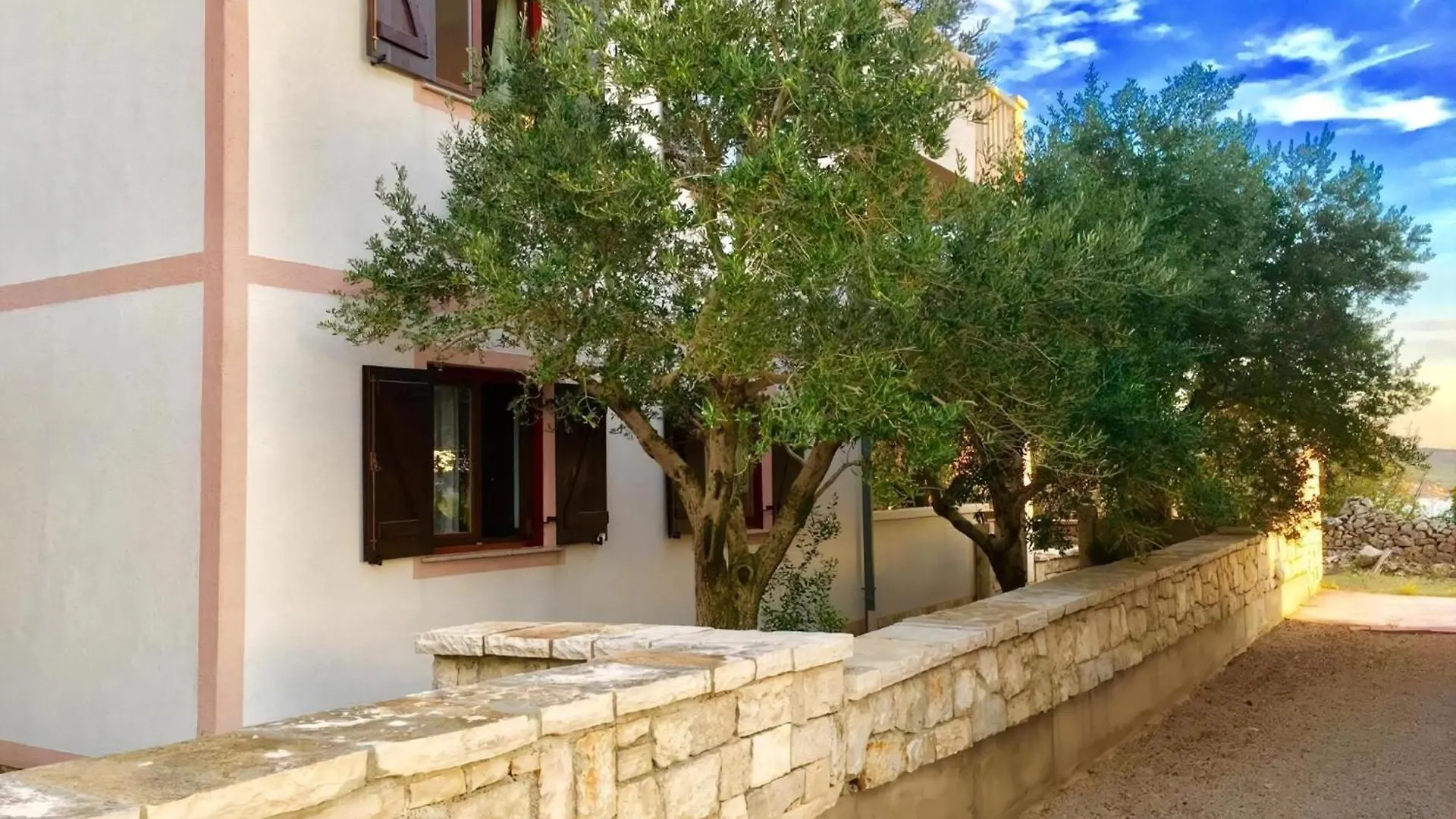 Wunderschoenes Appartement In Maslenica Mit Balkon