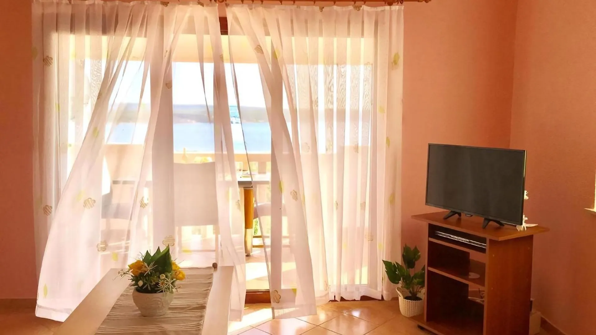 Wunderschoenes Appartement In Maslenica Mit Balkon